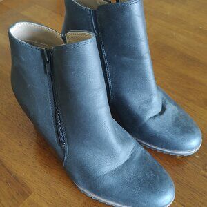 Soul Naturalizer Womens Black Zip Fashion Wedge Ankle Boots - Size 8